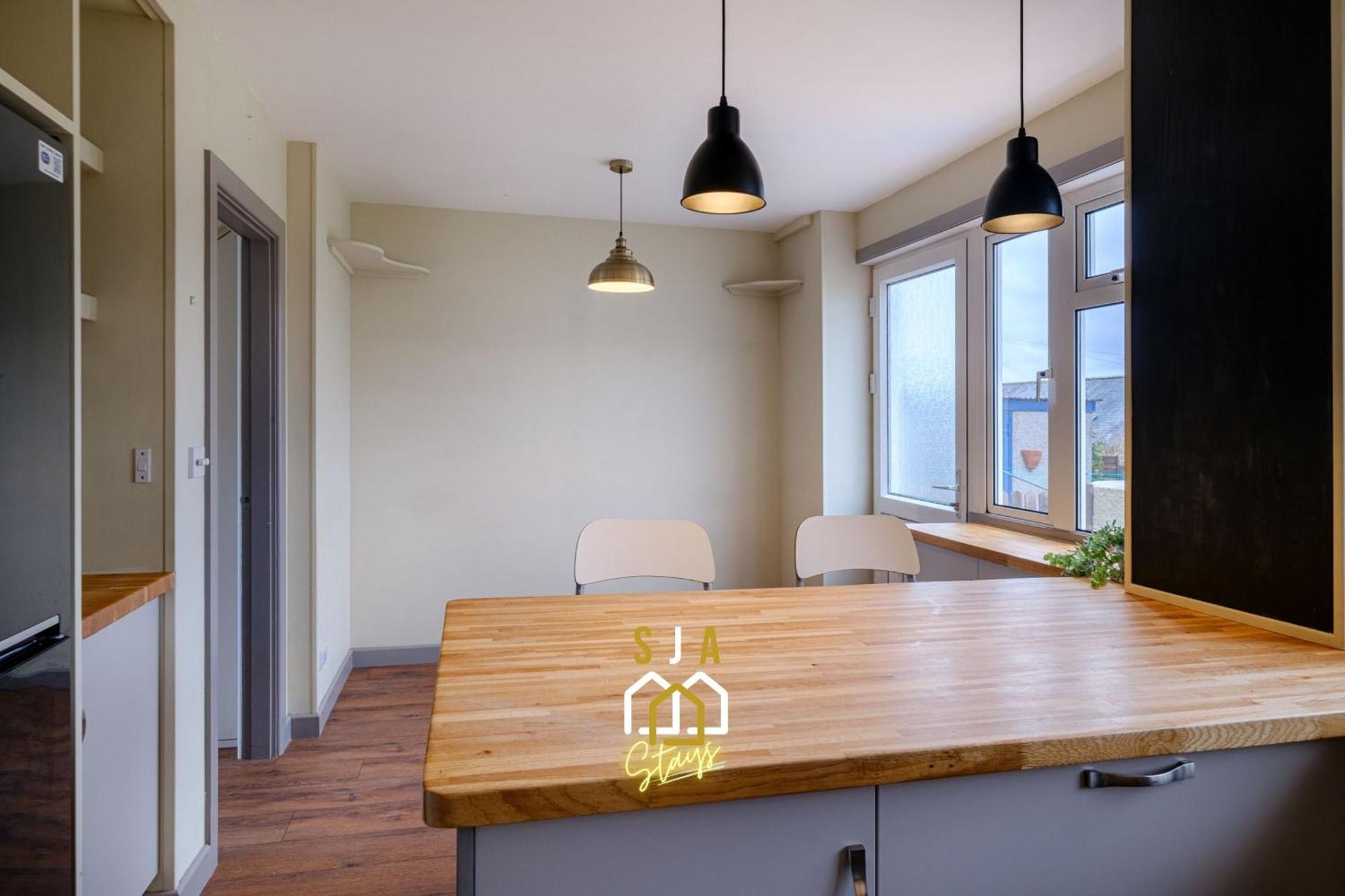 Banchory House - Sja Stays - 2 Bed House 객실 사진